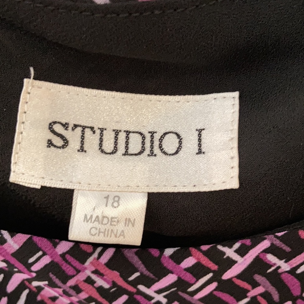 Studio I sleeveless dress w/cover-up HOST PICK - Picture 3 of 8